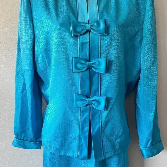 Adrianna Papell Silk Two-Piece Set Size 10 - Picture 3 of 8